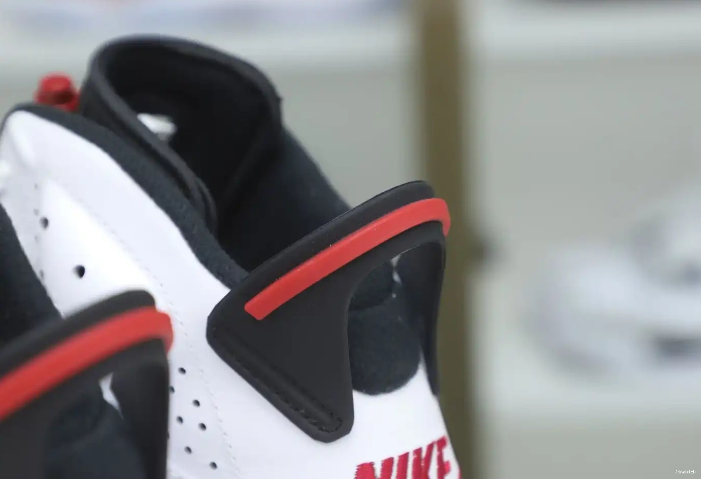 6 JORDAN OG RETRO AIR 2021 'CARMINE' 0630